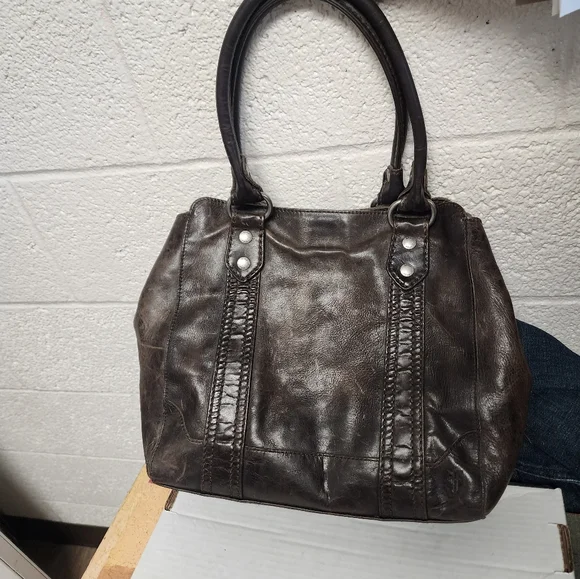 Frye Melissa tote bag in dark brown leather. - Picture 10 of 12